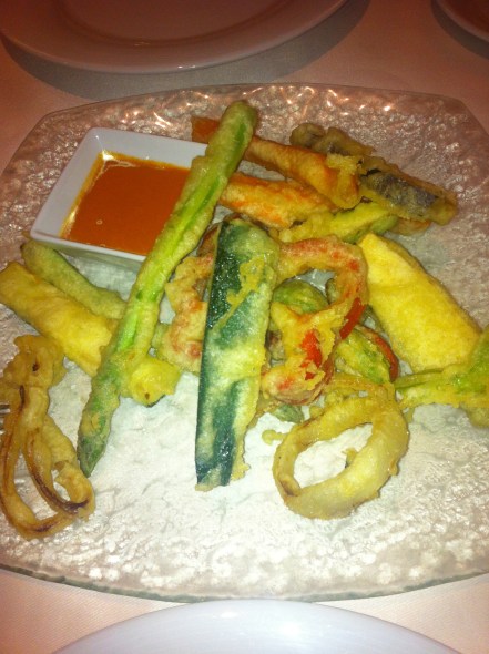 El 18 - Tempura de verduras con salsa de mojo picón