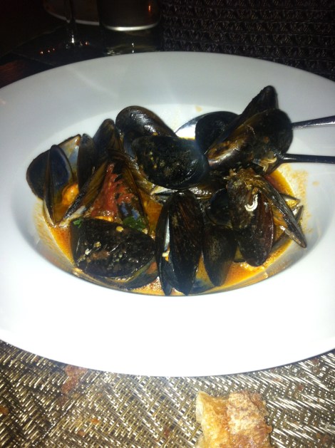 Mercato Ballaró - Mejillones en salsa de tomate y albahaca