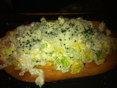 Vi - Cool - Coca César con bacon, champiñones y daditos de pollo ahumado